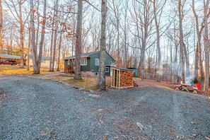 Unclassified image, 2 of 48, button - Peaceful Cottage at Lake Wallenpaupack (Tafton)