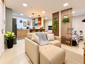 Unclassified image, 3 of 22, button - Conforto e Localização na Lagoa (Florianópolis)