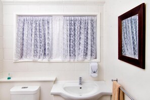 Unclassified image, 5 of 64, button - Tourist Court Motel (Whakatāne)