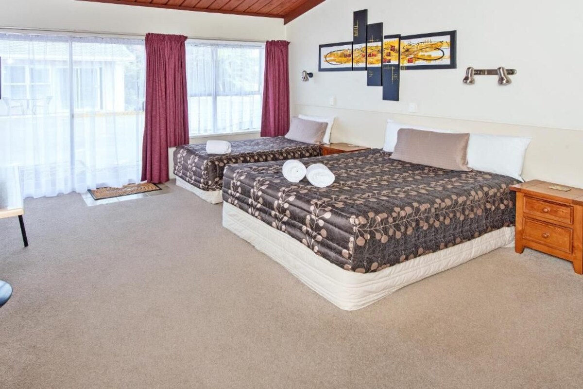 Standard Triple Room | Free WiFi