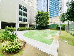 Sports court - Cebu Avida Riala Towers by P&J (Cebu City)