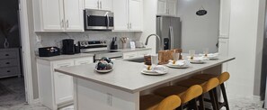 Private kitchen - Cozy Dallas Retreat Near Fair Park and Downtown (Dallas)