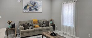 Couch turns into a bed.  - Cozy Dallas Retreat Near Fair Park and Downtown (Dallas)