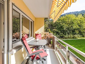 Terrace - Familienwohnung bei Lenzerheide by Interhome (Churwalden)