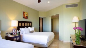 Room - Villa del Palmar 2-bedroom resort in vibrant Cancún, Beach Front (Cancún)