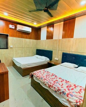 Room - Shri Anandam (Vrindavan)