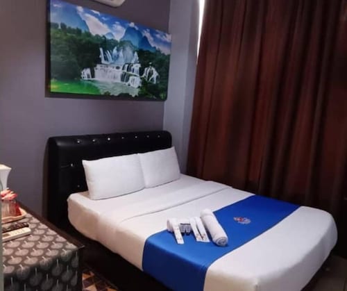 Ghazrins Hotel Dataran Larkin
