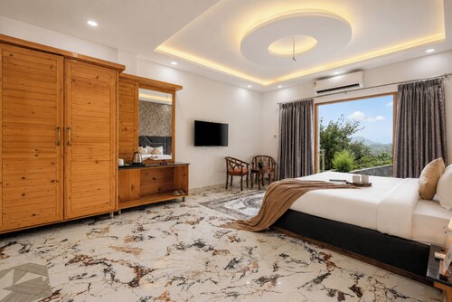 ELIVAAS Signature SECRET ESCAPE SWARAN