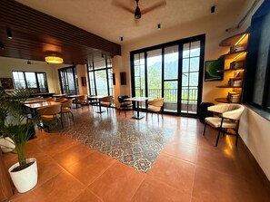Dining - Agyatvaas Retreat (kasauli)