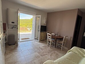Living area - A quiet little corner of paradise (Ceyreste)