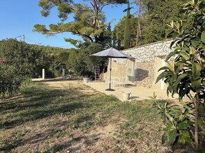 Terrace/patio - A quiet little corner of paradise (Ceyreste)