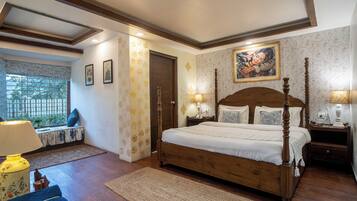Deluxe Villa | Iron/ironing board, WiFi (free)