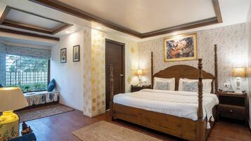 Deluxe Villa | Iron/ironing board, WiFi (free)