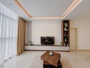 Living area - Valyron at One Elm (Accra)