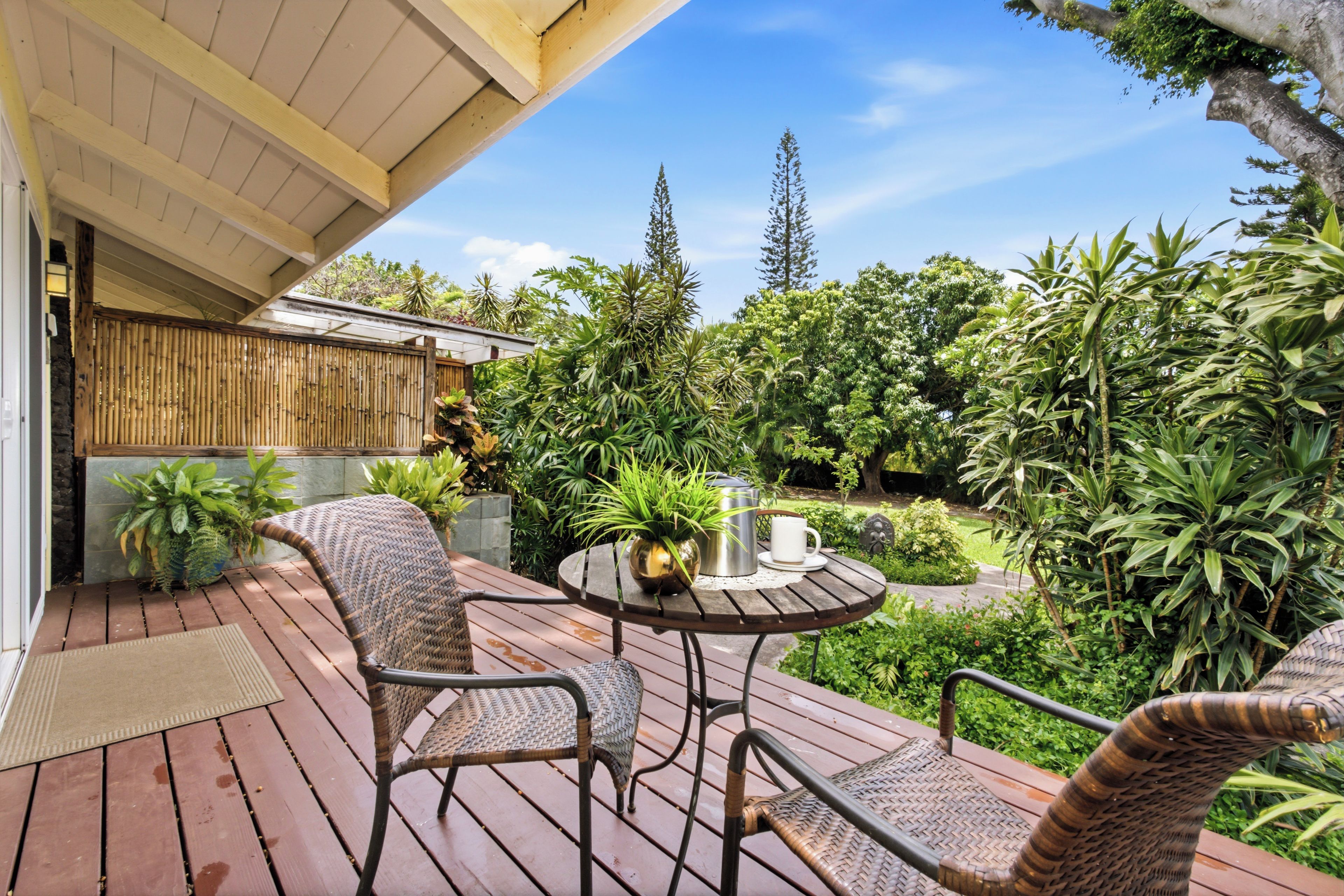 Second lanai.
