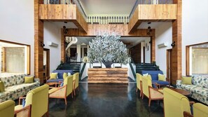 Lobby - Surya Vilas Luxury Spa & Resort (Solan)