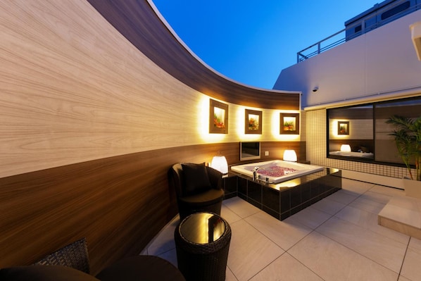 Outdoor spa tub - Hotel Eldia Luxury Kobe - Adults Only (Kobe)