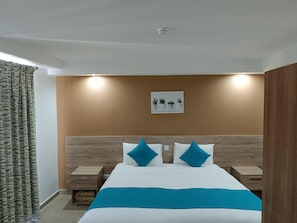 Room - TJ Boutique (Marsaskala)