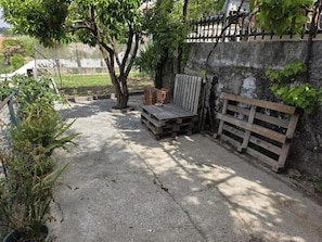 Hiên