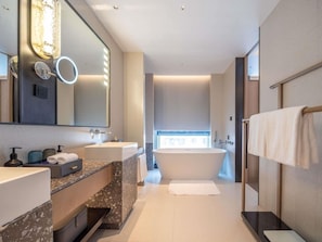 Bathroom - Novotel Zibo New Hongcheng (Zibo)