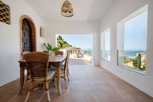 Exclusive Villa Pharos