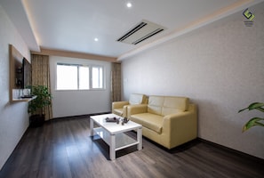 Living area - HOTEL SARADHA GRANDE (Pudukkottai)