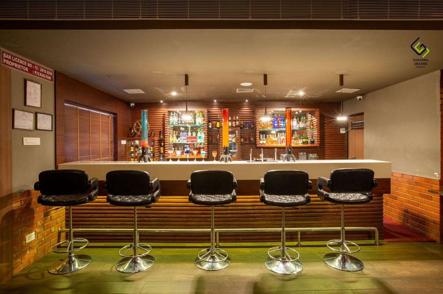 Bar (en la propiedad)