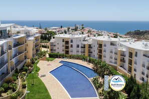 Exterior - BnB Homes Ocean view Apartment with lovely Terrace, Swimming pool & Tennis court (Albufeira, Portugal)