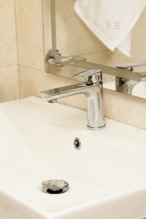 Bathroom - N7 Guest House (Yerevan)