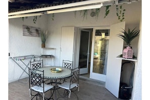 Unclassified image, 4 of 17, button - Vrbo Property (Quissac)