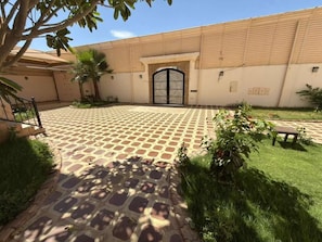 Property grounds - Aurion Grand Villa 12BR with Rooftop  (Madinah)