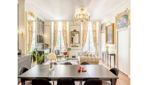Interior - Elegant Historic Apartment in the Heart of Louvre-Opéra (Paris)