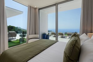Room - Premium 4-bed villa, superb seaview|Serenity Ocean (Estreito da Calheta)