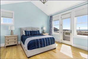 Room - Live your dream! Custom Beach House With Ocean Views, Steps to the Beach! (Narragansett)