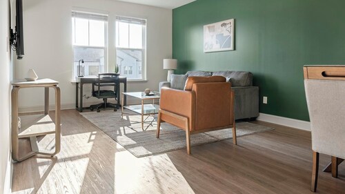 Landing Amazing 1bd, Gym, Game Room