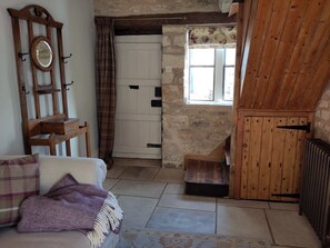 Interior - Cosy Cotswold Cottage in Old Stroud (Stroud)