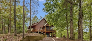 Exterior - Hot Tub • Game Room • 3 King Beds • Pet Friendly (Ellijay)