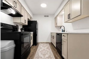 Private kitchen - Relax & Unwind - Welcoming 2BR Texas Retreat (Waxahachie)
