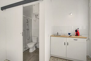 Bathroom - Vacation Apartment 'Paseo Por Las Nubes' with Wi-Fi and Air Conditioning (San José de los Llanos)