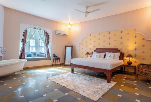 Heli Udaipur - A Century-Old Haveli by Lake Pichola