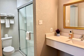 Bathroom - Remington Inn and Extended Stay (Little Rock)