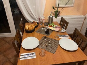 Dining - HOTEL DIONYSOS (Ransbach-Baumbach)