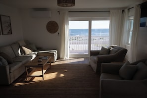 Living area - Ocean Front Flagler Beach Home (Flagler Beach)