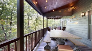 Outdoor dining - Thunder Mountain Lodge (Blue Ridge)