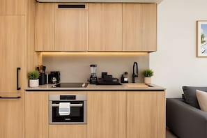 Private kitchen - 501 First - Rooftop Pool - Gym (Miami)