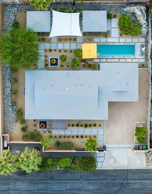 Property grounds - ENSENADA - Modern, Family-Friendly, Private Pool, Golfer's Paradise (La Quinta)