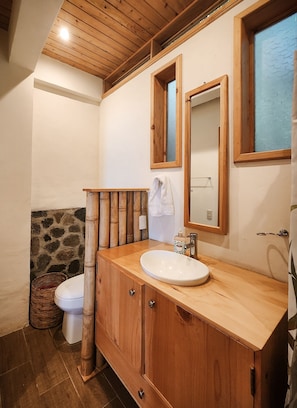 Bathroom - Bambu Guest House (TZUNUNA)