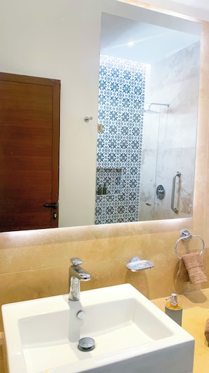 Bathroom - Vrbo Property (La Paz)