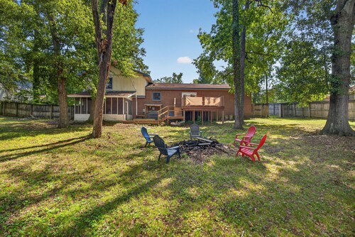 National Hills - Masters 4bd with Large Backyard
