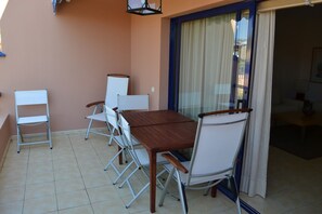 Outdoor dining - Bahía Meloneras Villas Bahmel01 (San Bartolomé de Tirajana)